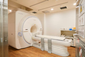 認知症診断にMRI検査を実施